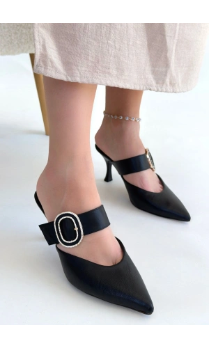 Yote Siyah Cilt Topuklu Terlik