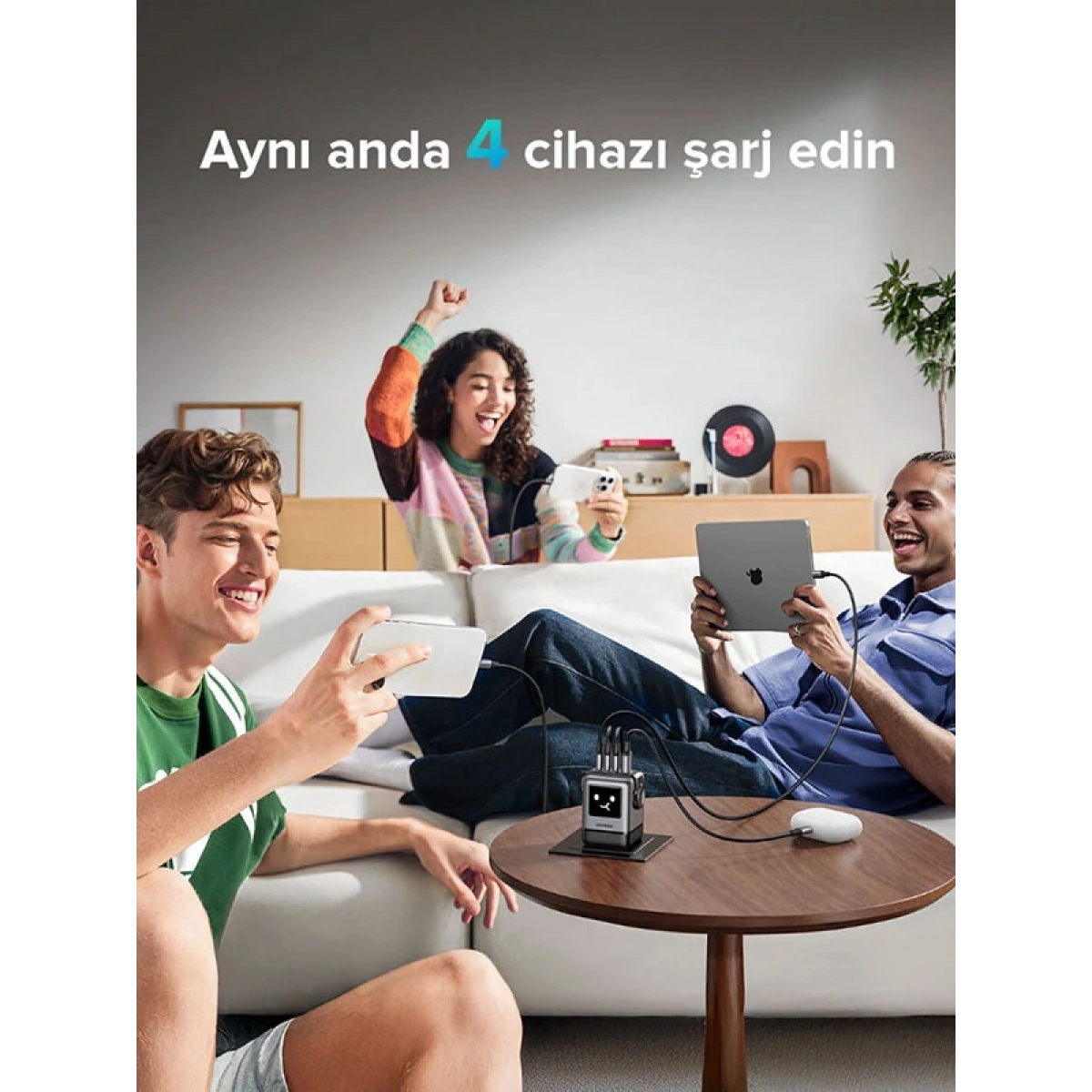 Ugreen Nexode Uno 100W Robot GaN Hızlı Şarj Cihazı 3xUSB-C, 1xUSB-A, Gri