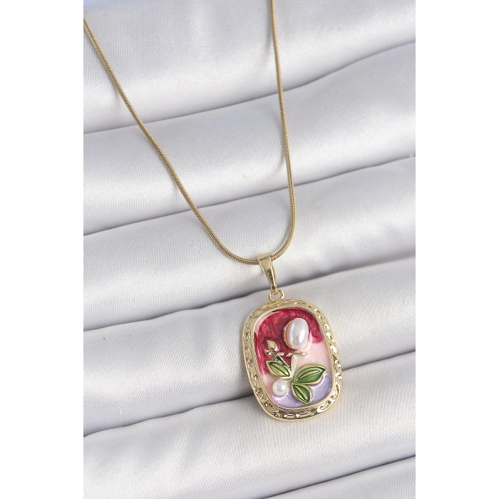 HarmonyAura 316L Çelik Gold Renk Zincir Mix Renk İncili Çiçek İşlemeli Portre Model Kadın Kolye