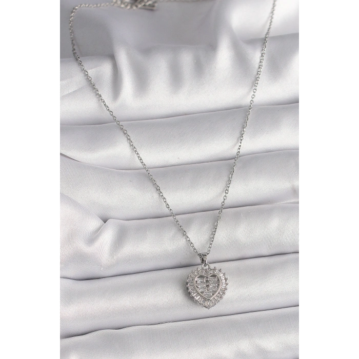 HarmonyAura 316L Çelik Gümüş Renk Zincir Zirkon Taşlı Kalp Model Kadın Kolye