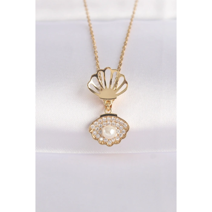 HarmonyAura 316L Çelik Zincir Altın Renk Zirkon Taşlı İnci Detay İstiridye Kolye