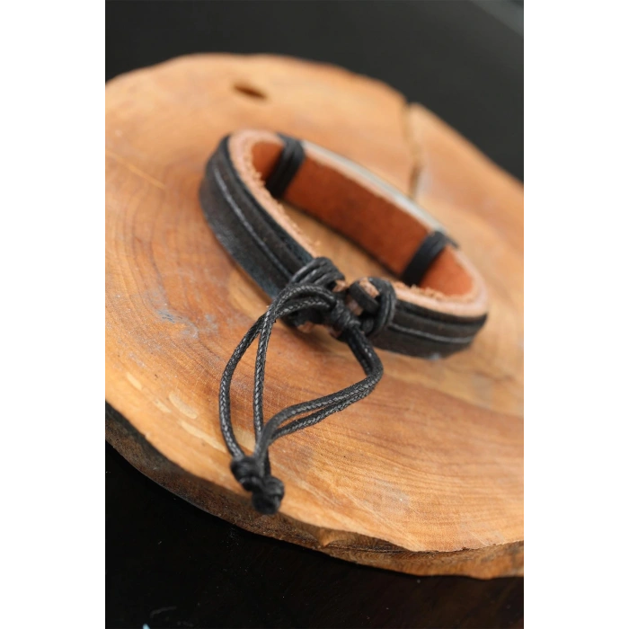 HarmonyAura Çelik Aksesuarlı Siyah Renk Deri Erkek Bileklik