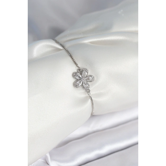 HarmonyAura Çiçek Model Asansörlü Gümüş Renk Kadın Bileklik