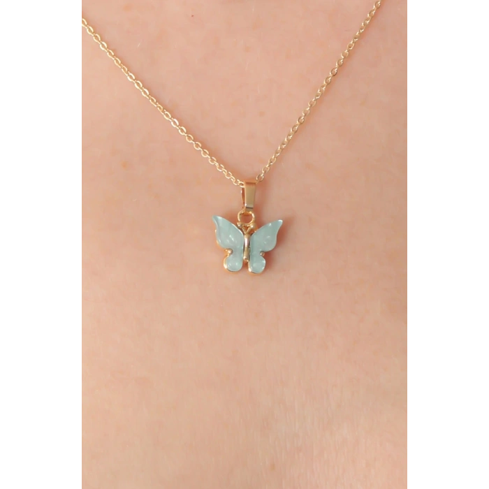 HarmonyAura Gold Renk Su Yeşili Kelebek Figür Kadın Kolye