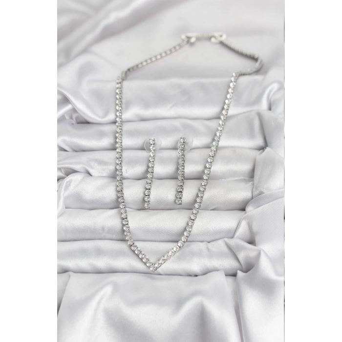 HarmonyAura Gümüş Renk Zirkon Taşlı Kadın Kolye Küpe Seti