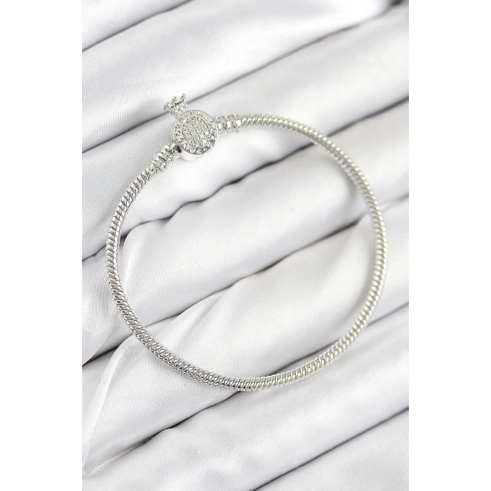 HarmonyAura Pirinç Charm Zirkon Taşlı Taç Model Gümüş Renk Kadın Bileklik