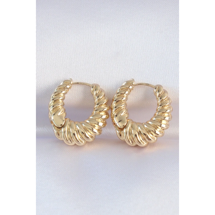 HarmonyAura Pirinç Gold Renk Tırtık Detay Bombeli Halka Küpe