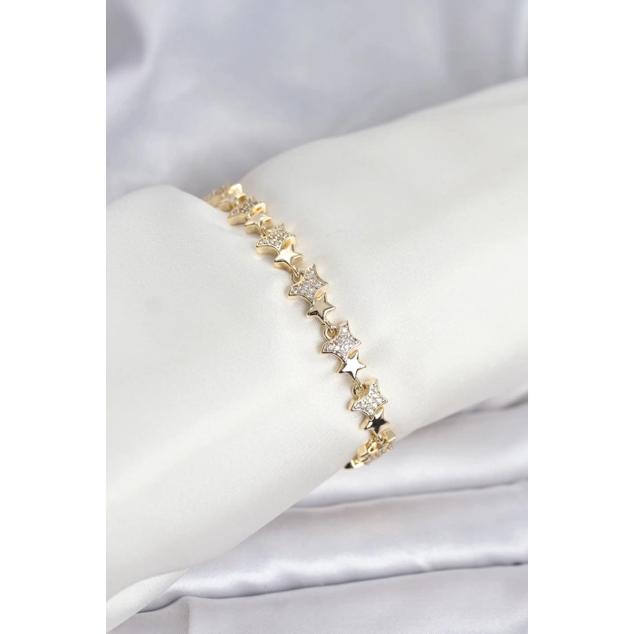 HarmonyAura Pirinç Gold Renk VIP Seri Yıldız Model Zirkon Taşlı Kadın Bileklik