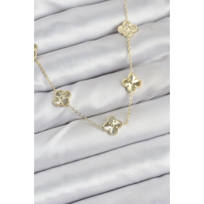 HarmonyAura Pirinç Gold Renk Yonca Kadın Kolye