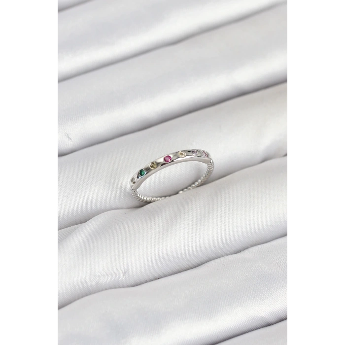 HarmonyAura Pirinç Gümüş Renk Renkli Zirkon Taşlı Kadın Yüzük