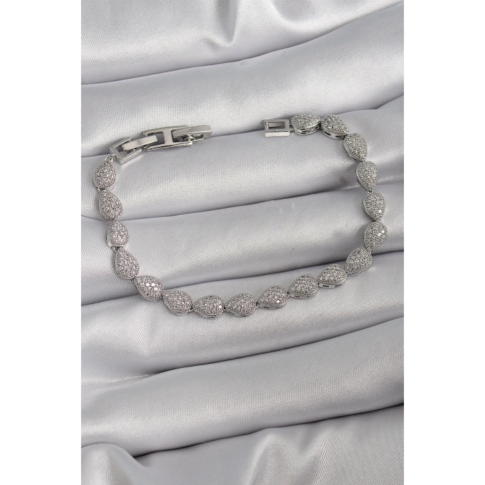 HarmonyAura Pirinç Gümüş Renk Zirkon Taşlı Damla Model VIP Seri Kadın Bileklik