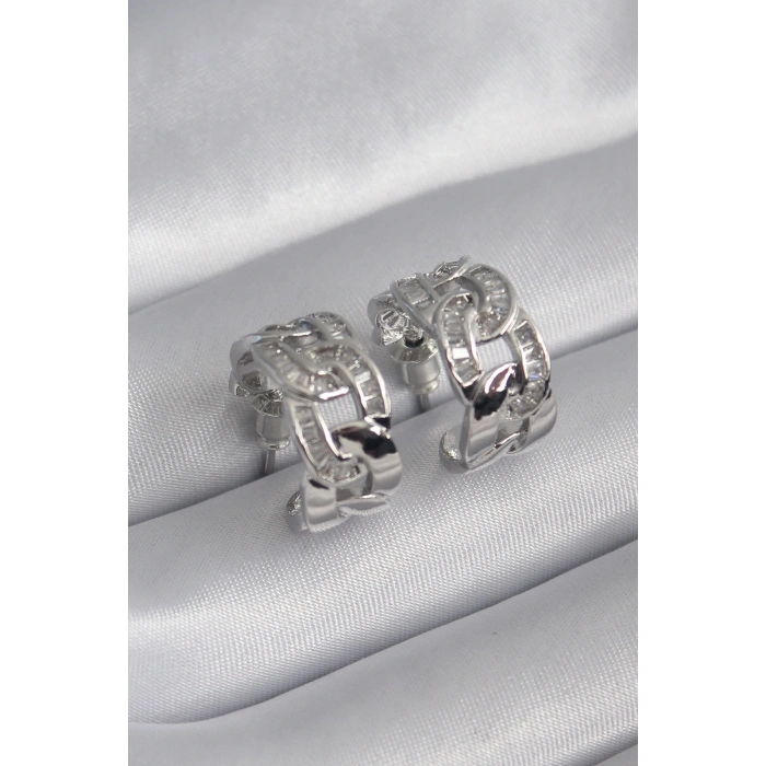 HarmonyAura Pirinç Gümüş Renk Zirkon Taşlı Zincir Model Kadın Küpe