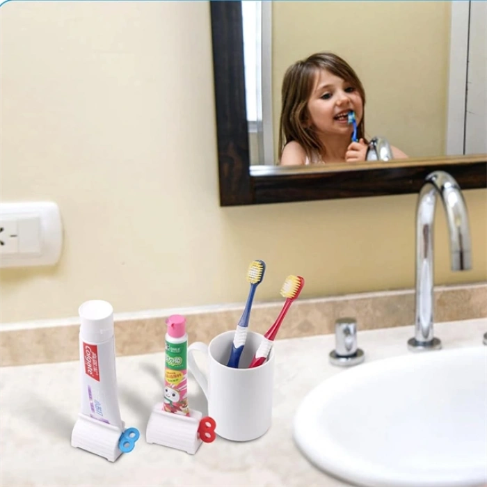 Sunup SN-28777 Pratik Çevirmeli Diş Macunu Sıkma Aparatı