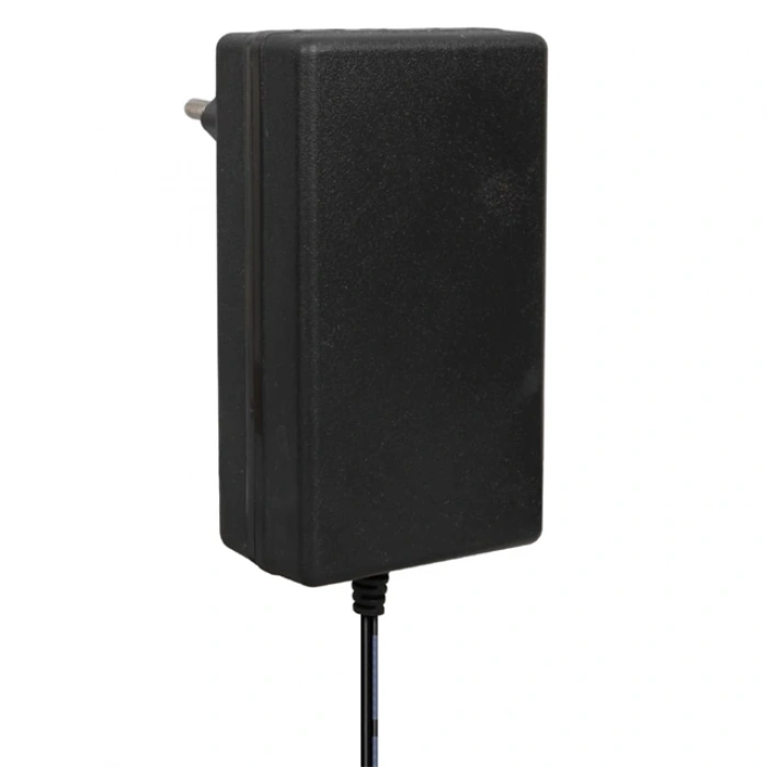 Weko WK-38601 18 Volt - 2 Amper 5.5*2.5 Mm Uçlu Yerli Üretim Priz Tipi Adaptör