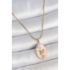 HarmonyAura 316L Çelik Gold Renk Zincir Pembe Mineli Oval İncili Çiçek İşlemeli Portre Model Kadın Kolye