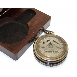 Ahşap Kutulu Üzeri Desenli Pirinç Pusula