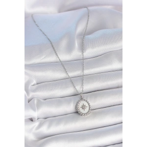 HarmonyAura 316L Çelik Gümüş Renk Zincir Beyaz Mineli Kutup Yıldız İşlemeli Madalyon Model Kadın Kolye