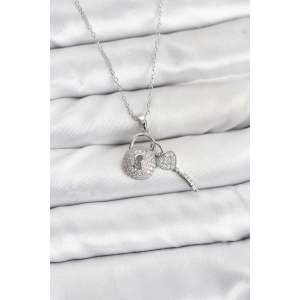 HarmonyAura 316L Çelik Zincir Gümüş Renk Kilit Anahtar Model Zirkon Taşlı Kadın Kolye