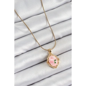 HarmonyAura 316L Çelik Zincir Pembe Sanatsal Portre İnci Detaylı Gül Figürlü Model Gold Renk Kadın Kolye