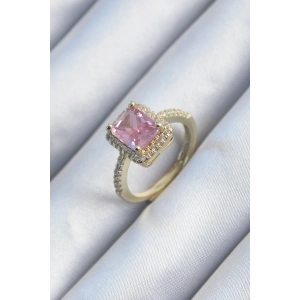 HarmonyAura Pirinç Gold Renk Pembe Zirkon Taşlı Kadın Yüzük