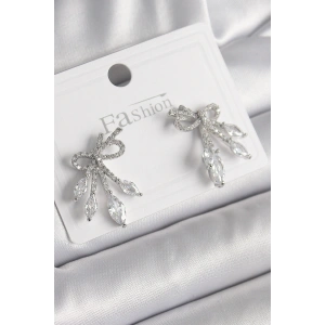 HarmonyAura Pirinç Gümüş Renk Zirkon Taşlı Düğüm Model Damla Zirkon Taşlı Kadın Küpe