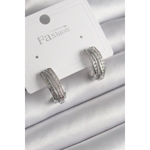 HarmonyAura Pirinç Gümüş Renk Zirkon Taşlı Yarım Halka Model Kadın Küpe