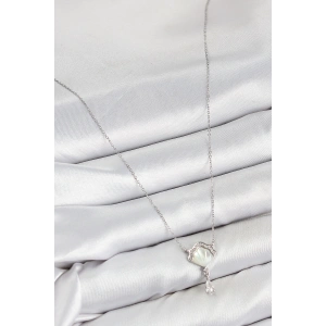 HarmonyAura Pirinç Zirkon Taşlı İstiridye Model Gümüş Renk Kadın Kolye