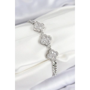 HarmonyAura Pirinç Zirkon Taşlı Yonca Model Gümüş Renk Kadın Bileklik