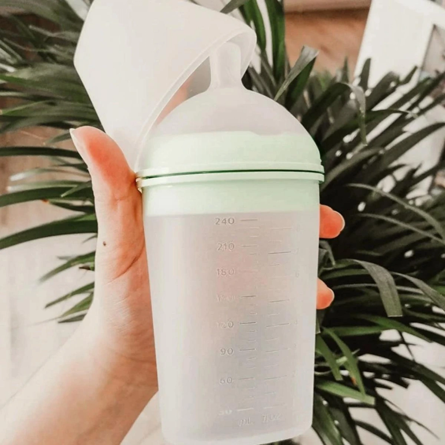 Borrn Antikolik Silikon Biberon 240ml - Yeşil