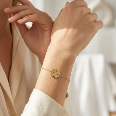 Yonca Şans Plaka Altın Bileklik