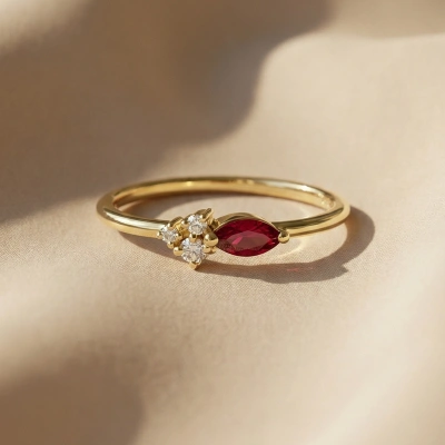 Yakut Kırmızısı Markiz Taşlı Pırlanta Yüzük