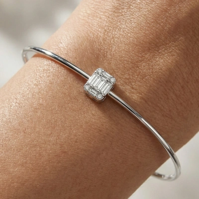 Baget Taşlı Klasik Altın Bileklik