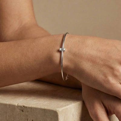 Baget Tek Taşlı Modern Altın Bileklik