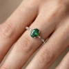 Yeşil Oval Taşlı Pırlanta Yüzük