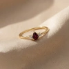 Minimal Yakut Kırmızısı Damla Taşlı Pırlanta Yüzük
