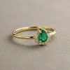 Zümrüt Yeşili Damla Taşlı Pırlanta Yüzük