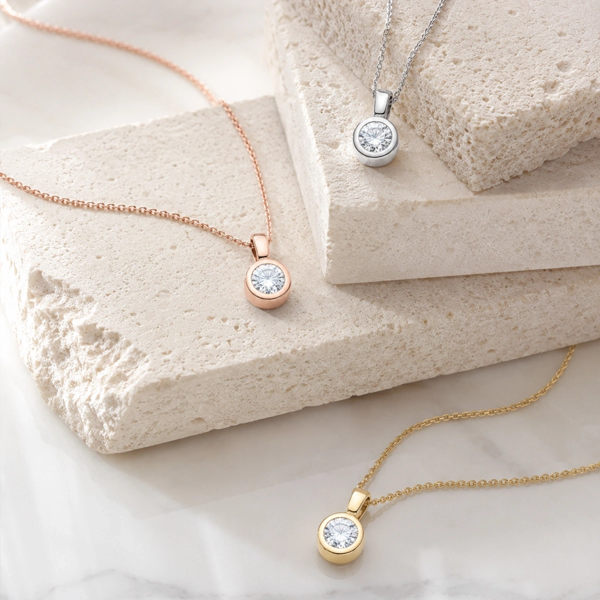0,05 ct Moren Tektaş Pırlanta Kolye