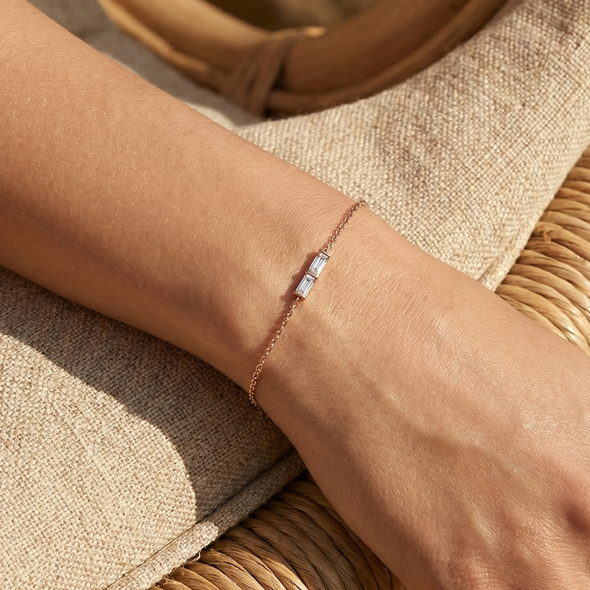 Baget Taşın Zarifliği Altın Bileklik