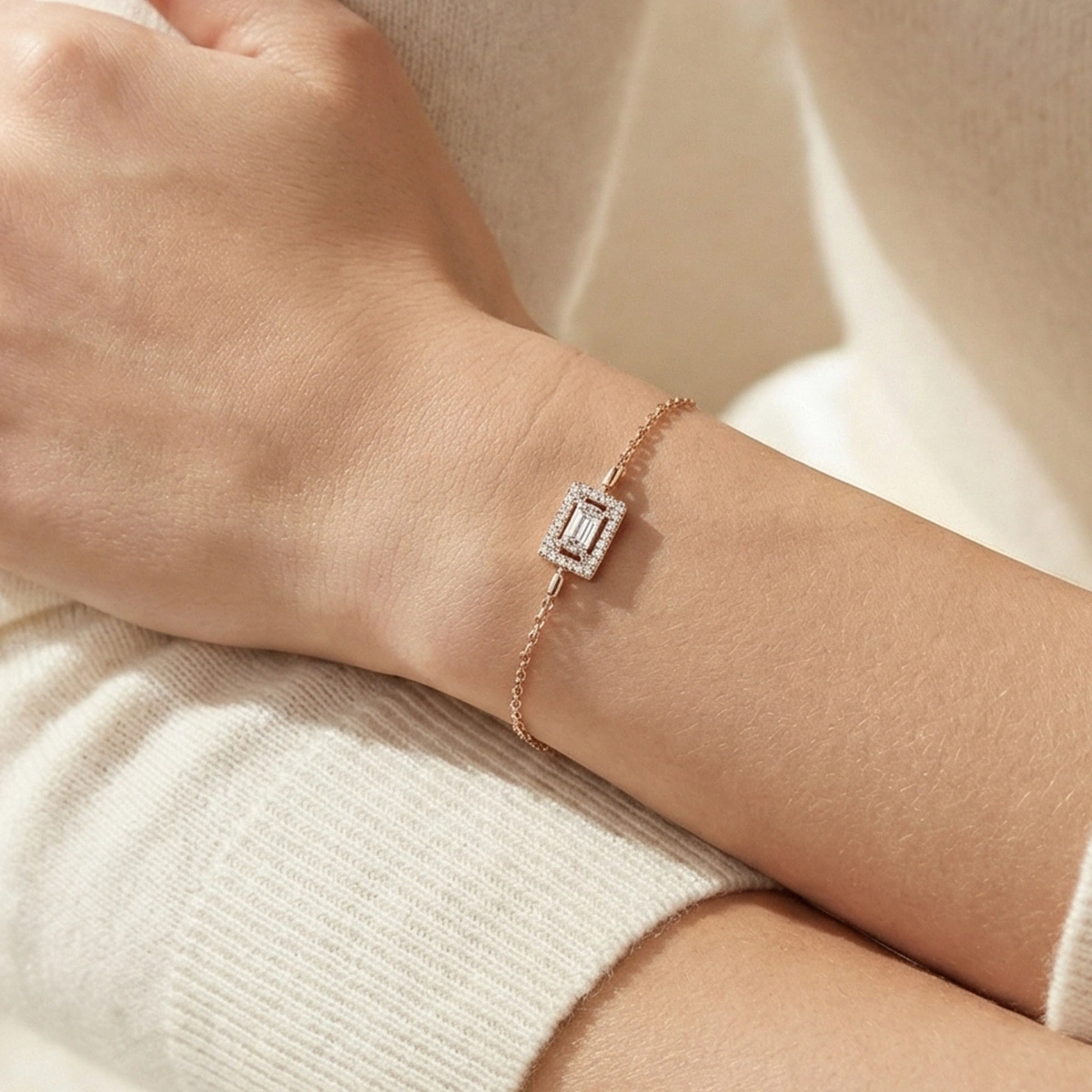 Baget Taşlı Altın Bileklik