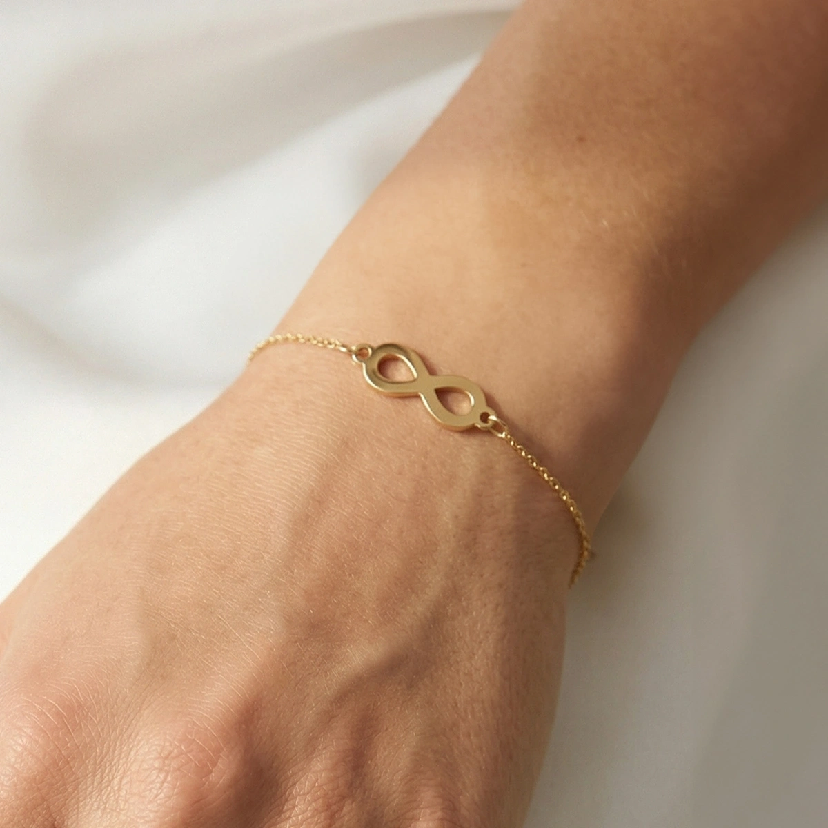 Sonsuzluk Plaka Altın Bileklik