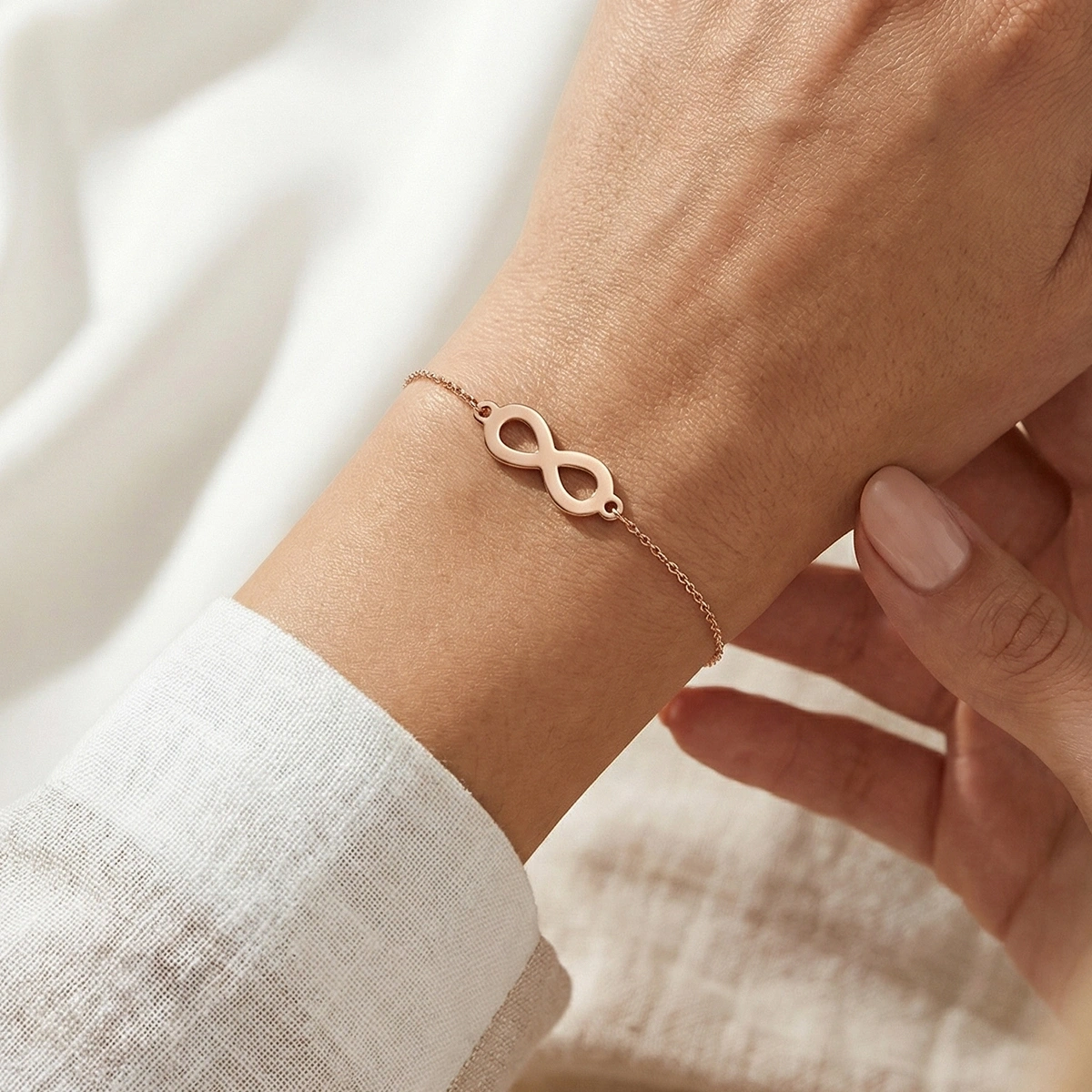 Sonsuzluk Plaka Altın Bileklik