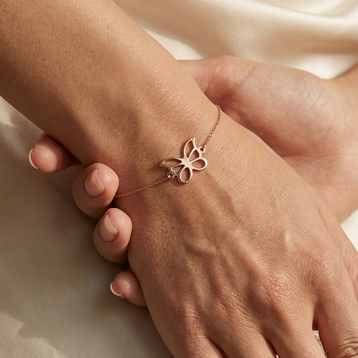 Bahar Kelebeği Plaka Altın Bileklik