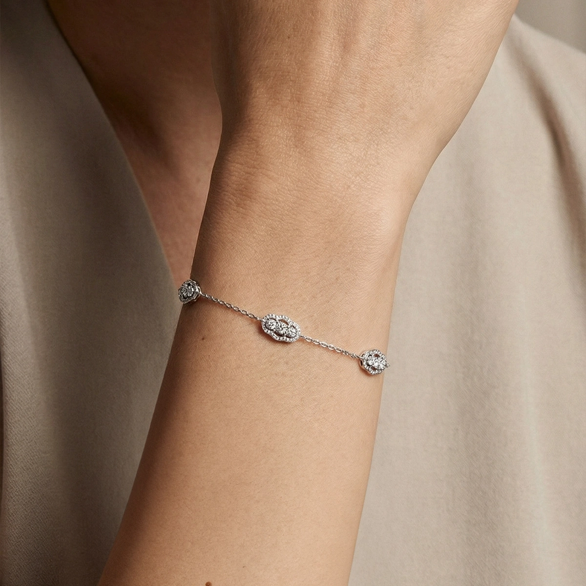 Trinty Modern Altın Bileklik