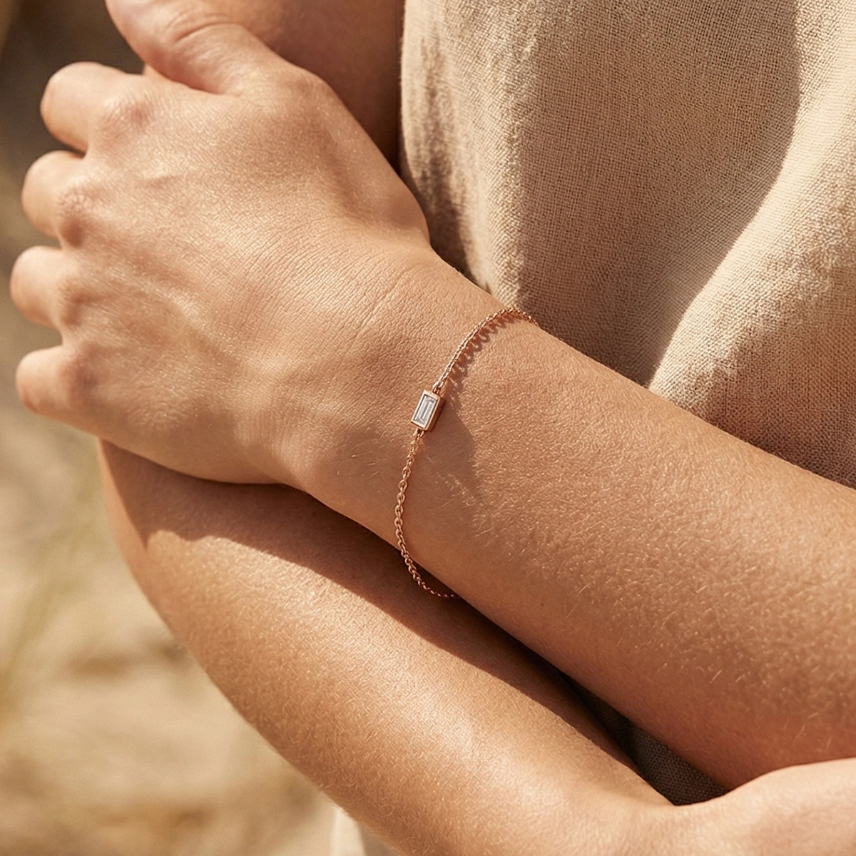 Baget Taşlı Sadeliğin Şıklığı Altın Bileklik