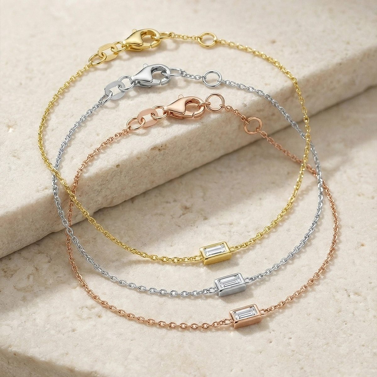 Baget Taşlı Sadeliğin Şıklığı Altın Bileklik