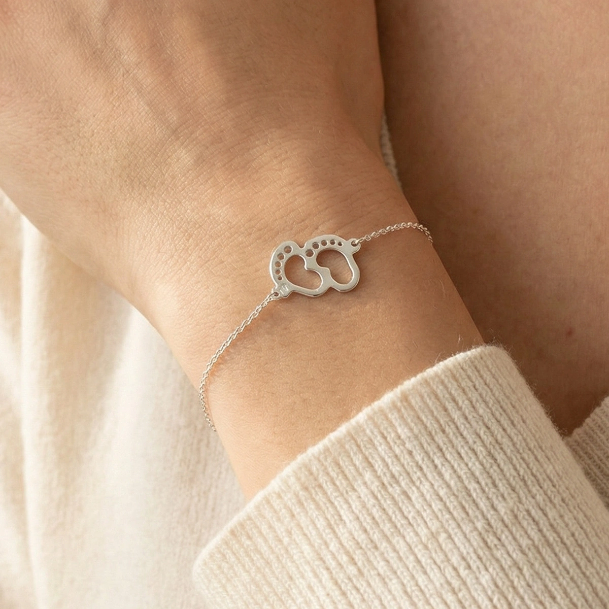 Bebeğimin İlk Adımları Plaka Altın Bileklik