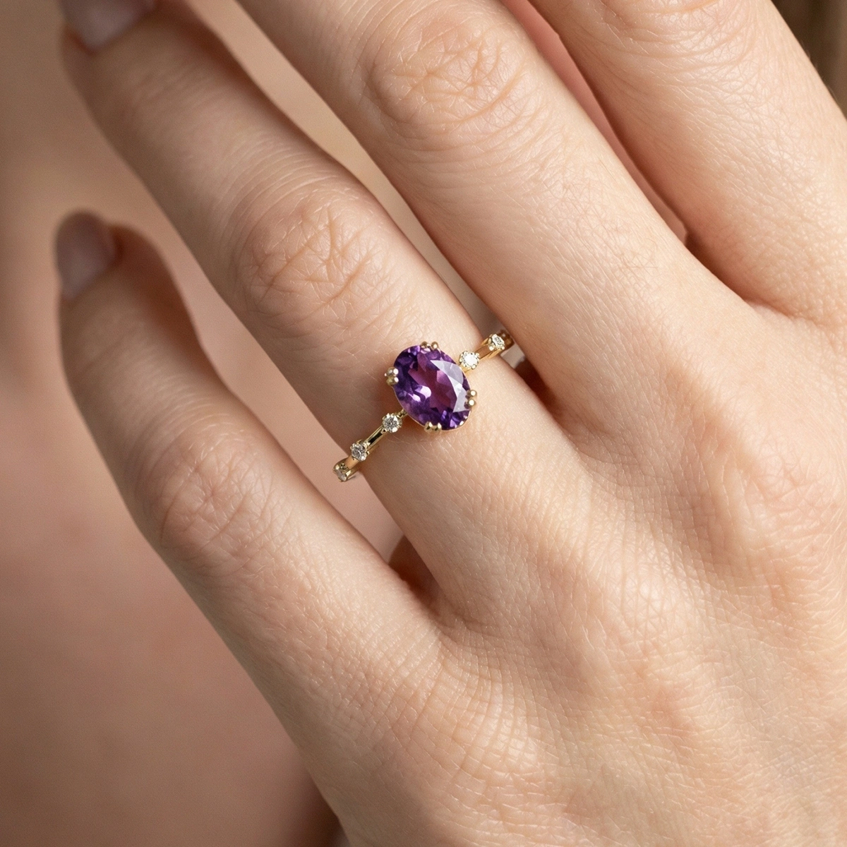 Ametist Moru Oval Taşlı Pırlanta Yüzük