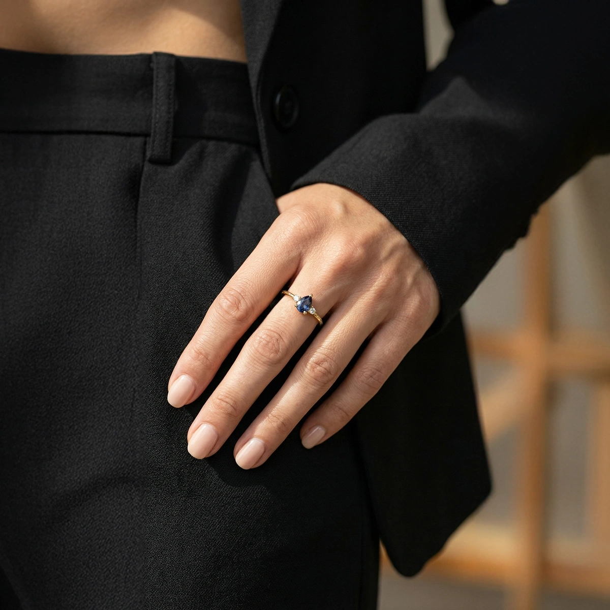 Minimal Gece Mavisi Damla Taşlı Pırlanta Yüzük