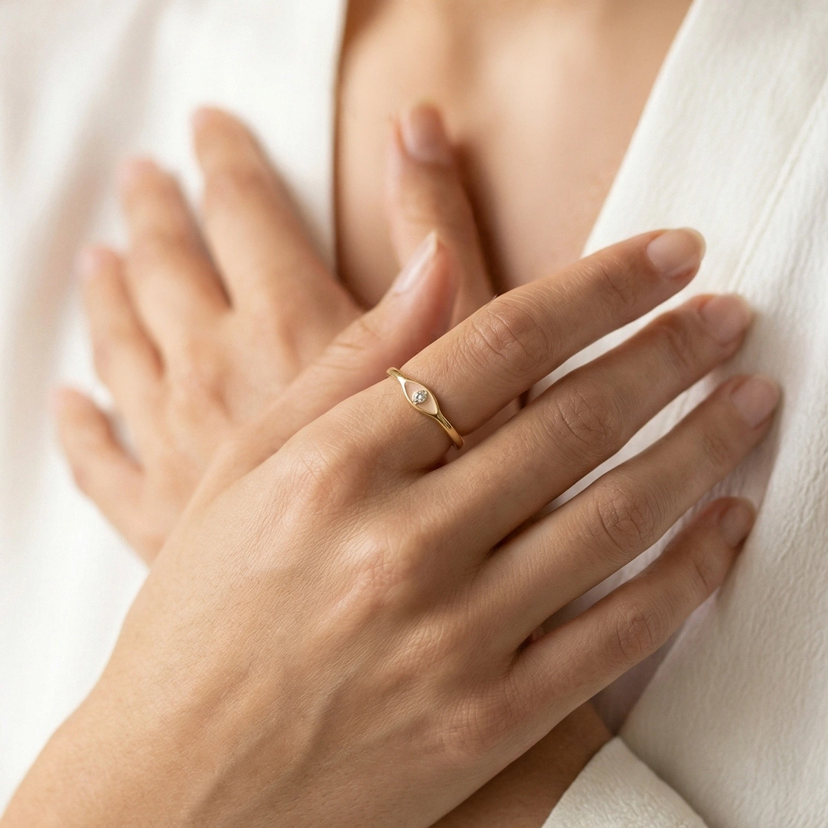 Göz Mineli Pırlanta Yüzük