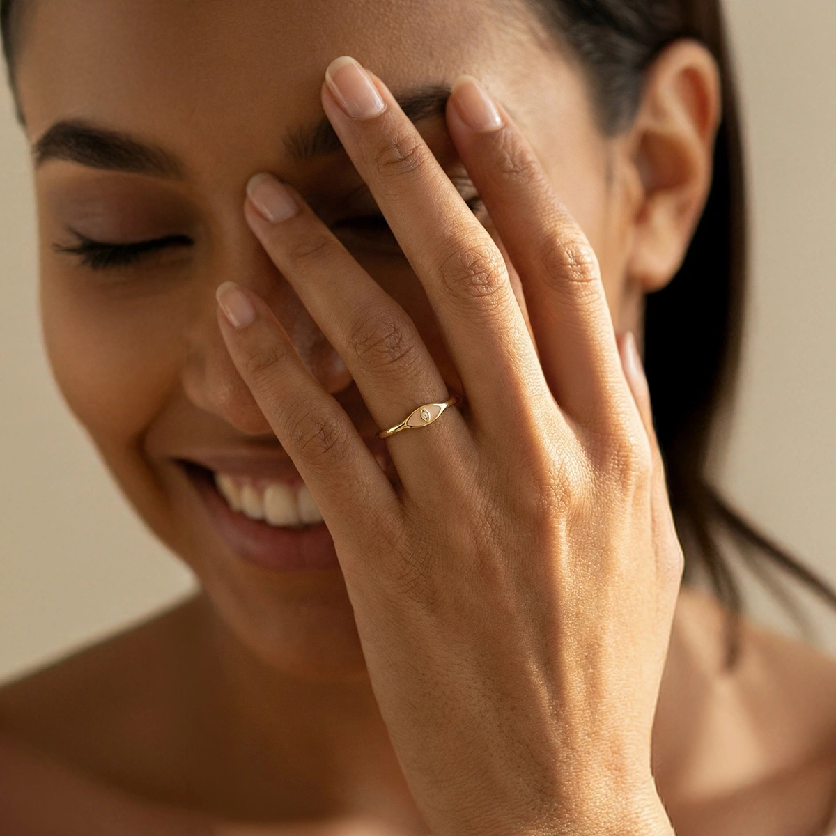 Göz Mineli Pırlanta Yüzük